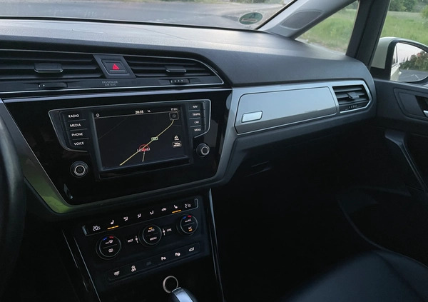 Volkswagen Touran cena 41900 przebieg: 258000, rok produkcji 2017 z Nidzica małe 407